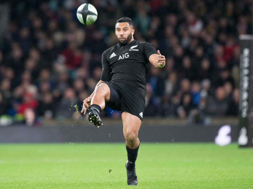  Happy 30th birthday to former All Blacks fly-half and current Wasps playmaker Lima Sopoaga! 