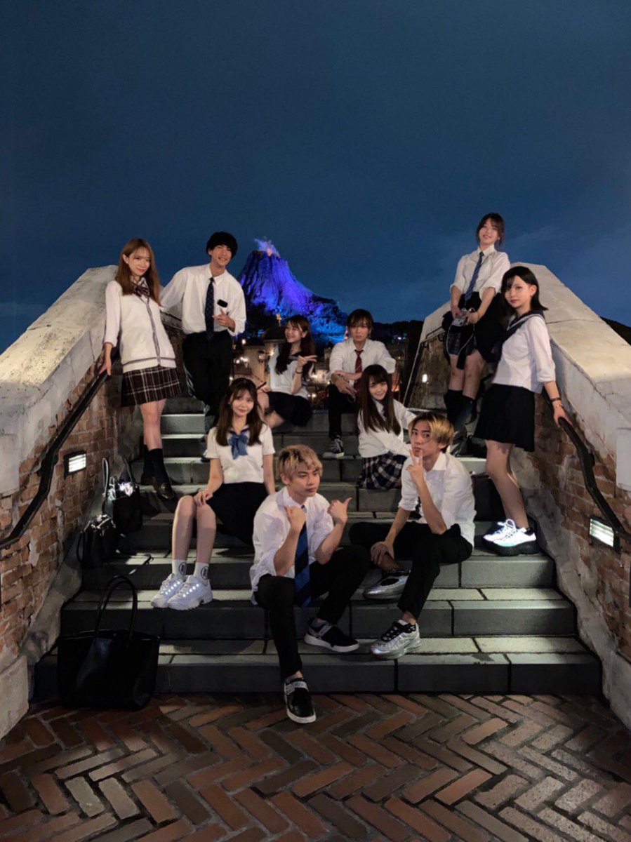 慶應ラリーテニスクラブ新歓21 ディズニー企画 キラキラサークル ラリーでは毎年同期や先輩たちと楽しい ディズニー企画をするよ 可愛い制服 を着てみんなで映えちゃおう 春から慶應 春から慶応 慶應テニサー ラリー 慶應