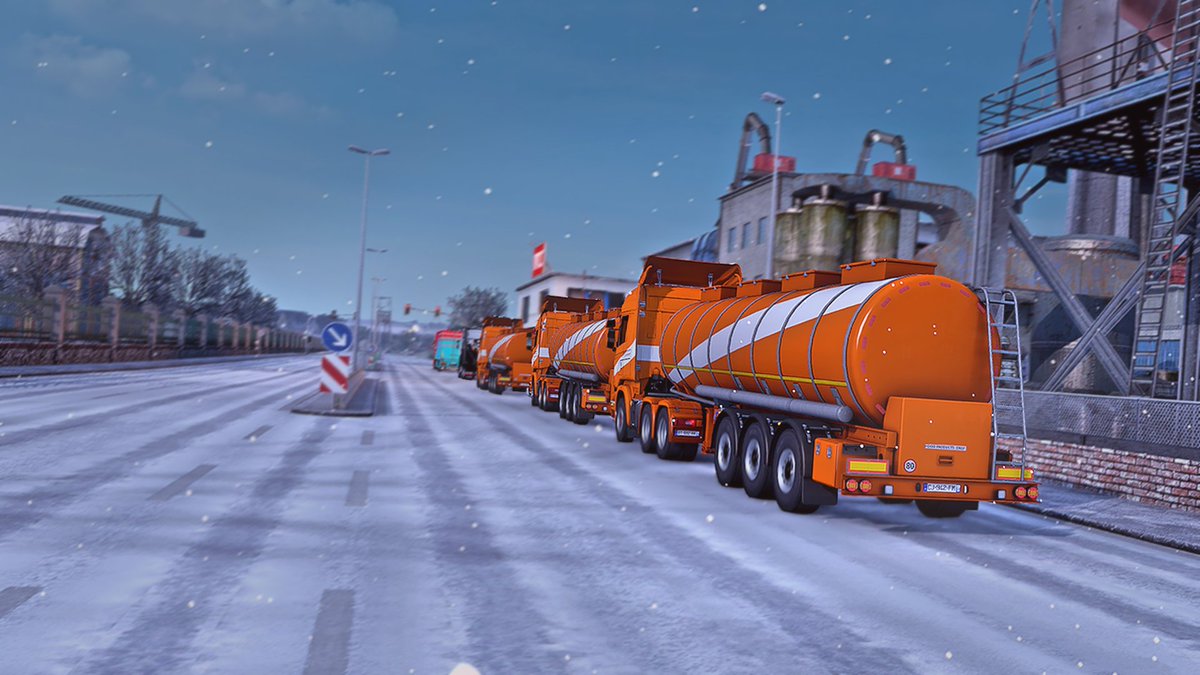 CraftMAN_CZ's tweet image. A few 📷photos from yesterday&apos;s @redlinecargovtc 🚛convoy.