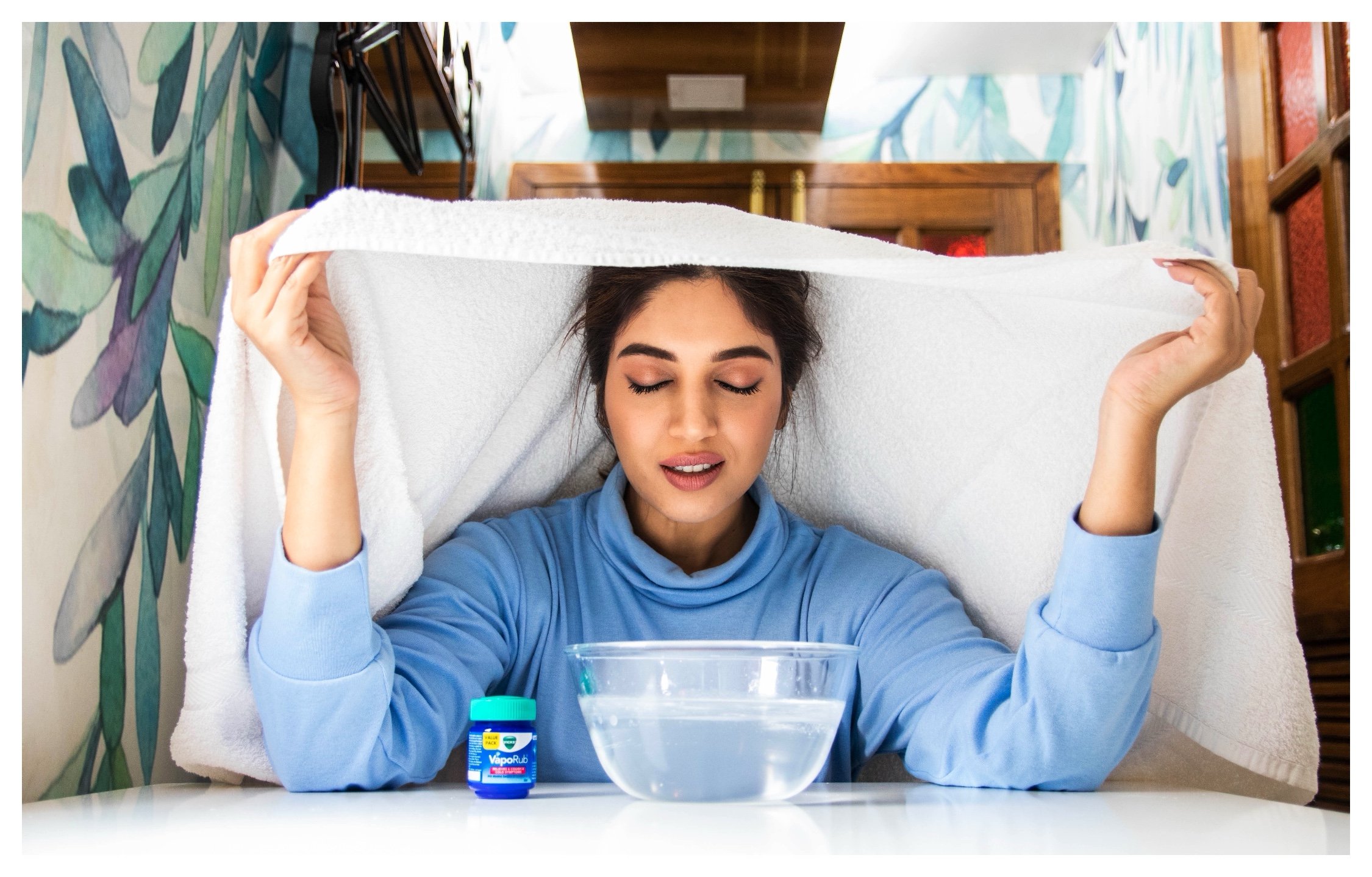 bhumi pednekar on Twitter: "In winters what comes handy is all the nuskas from my mom! Every time I have blocked nose or cough, she would add 1-2 tablespoon of #VicksVaporub in