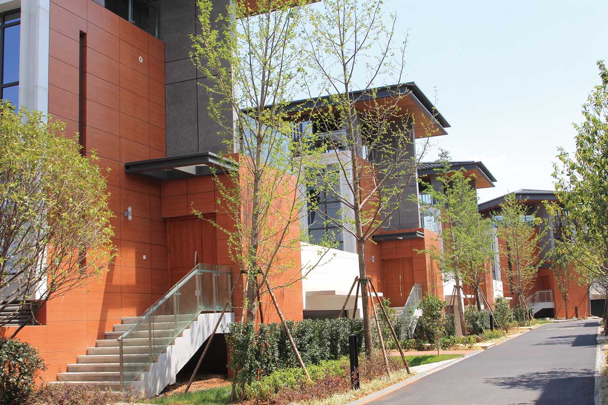 Lopochina's tweet photo. Project: Kunming Shanhaihui Villa
Product:LOPO Terracotta Panels with 3D wood grain inkjet surface and straight-sided edges (height: 60 cm, thickness: 22 cm)
https://t.co/f7lsciIcWb
#construction #architecture #exterior #cladding https://t.co/IX3TnVftip