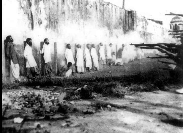 Mass execution of Indian Muslim soldiers (15th Multanis presently 15th Lancers Pakistan Army) by the British colonists firing squad in Singapore because they refused to fight against the Ottoman soldiers.
May Allah ﷻ accept their martyrdom.
Reference : The Muslim Archive
