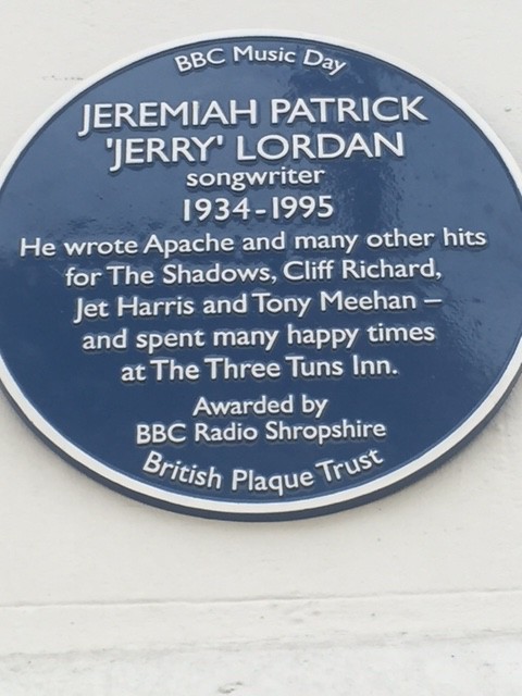 britplaquetrust's tweet photo. It's Shropshire Day. here are four of your many blue plaques. Raising a glass to half a million Salopians. @ShropshireStar @shropbusiness @BBCShropshire https://t.co/RVJL7kleRO