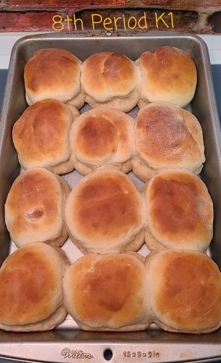 tlctaylor0711's tweet photo. This is what made the halls of @boswellhs smell amazing on Tuesday.  Homemade dinner rolls. #introtoculinary #sayyestofcs #CTEMonth https://t.co/JUFGJ0hlNq