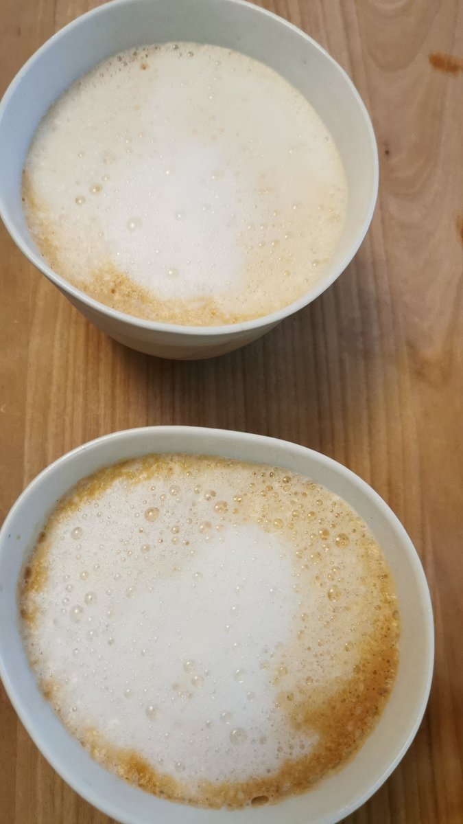 marcus_zwick's tweet photo. @AtzlerHeidi Eine von zwei bekommt den Kaffee serviert 🤔 https://t.co/lSS8JaRY5j