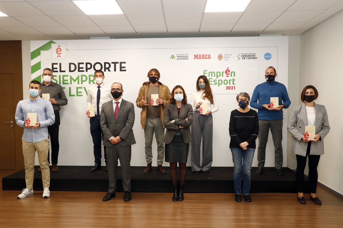 feddi_org's tweet photo. ¡Estamos de enhorabuena!🎉
La @FTA_CV otorga el Segundo Premio🥈al proyecto “XXVIII Cto. España Natación @FEDDI_DI” de los #PremiosEmprenEsport21 en la categoría de Deporte Adaptado

Muy agradecidos por este gran reconocimiento 🤗 @EmprenEsport @marca https://t.co/S3fzCCbO8P
