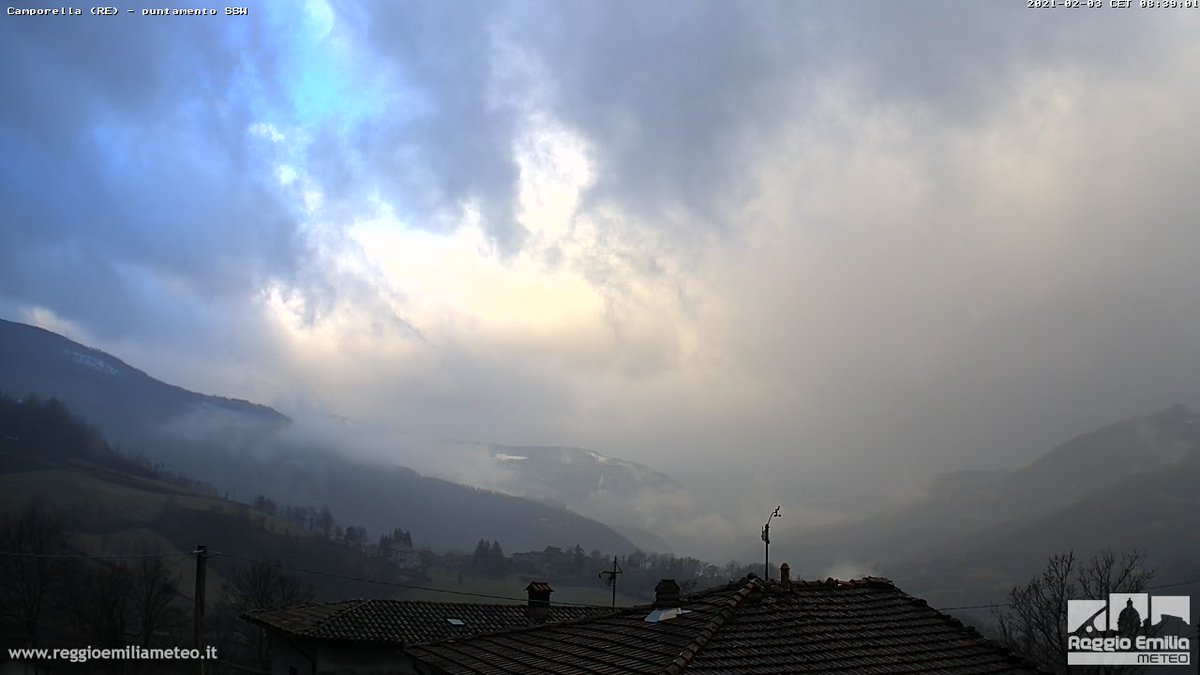 remeteo's tweet photo. Aggiornamento meteo: tempo uggioso questa mattina sulla nostra provincia, con #foschie e #nebbie diffuse; maggiori addensamenti in prossimità del Crinale, dove nel corso del giorno non si esclude qualche fenomeno sparso.
#Camporella #Boretto
https://t.co/Ssk510mllj https://t.co/FoxFrfCqh1