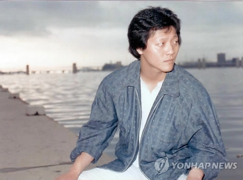 อาจจะแปลกใจว่าเดบิวต์3เดือน ยิ่งใหญ่ได้ขนาดนี้เลยเหรอ ใช่ค่ะยุค 1980s เป็นยุคเรืองรองของเพลงบัลลาด และยูแจฮาก็เป็นตัวแทนยุคนี้ เหมือนกับที่ยุคเพลงแดนซ์ปี 2000s ที่มีเรน เป็นผู้นำ

เพลงทุกเพลงในอัลบั้มเขาฮิตหมด แค่ฟังแว้บแรกยังรู้สึกเหมือนมีมนต์สะกด เพลงรักแสนหวานแต่ชวนน้ำตาคลอ