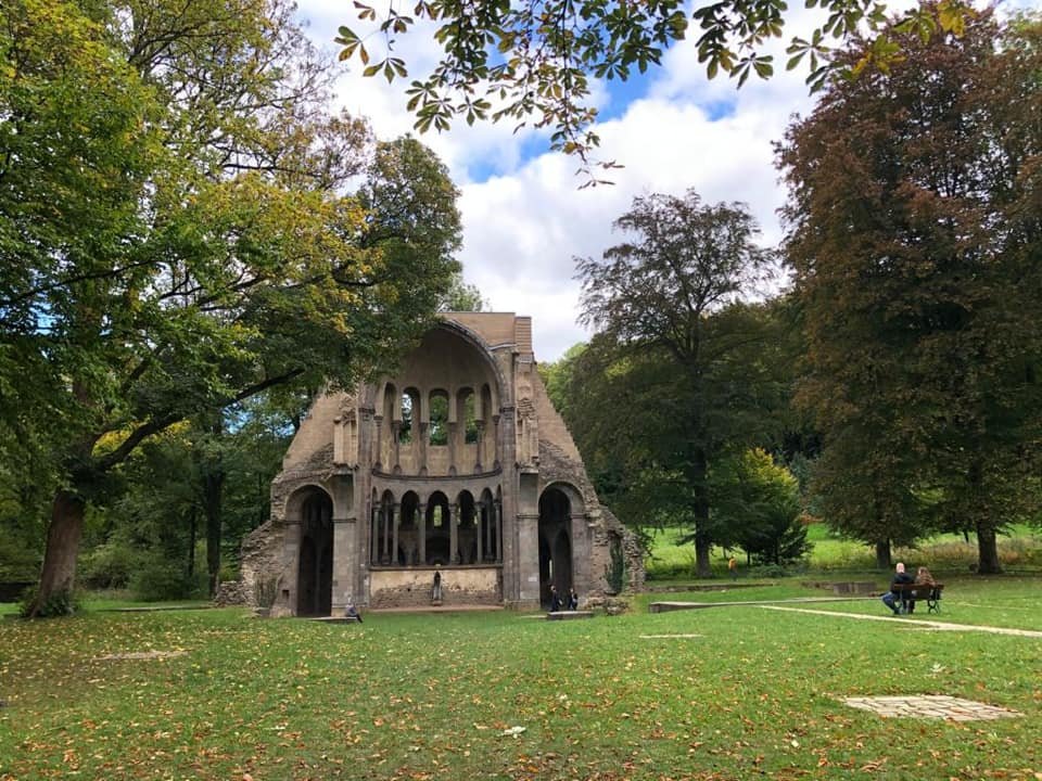 Heisterbach Abbey was a Cistercian #monastery in the Siebengebirge near Oberdollendorf in North Rhine-Westphalia, #Germany. The gardens feature several beautifully preserved 18th century buildings. @GermanyTourism #travel #spirituality #historical