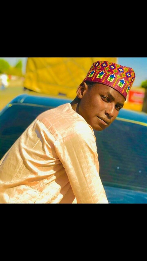 Absonova's tweet photo. 🌹+1 HBD I wished you a wonderful birthday and successful endeavor bro. https://t.co/w3A9YabZZO