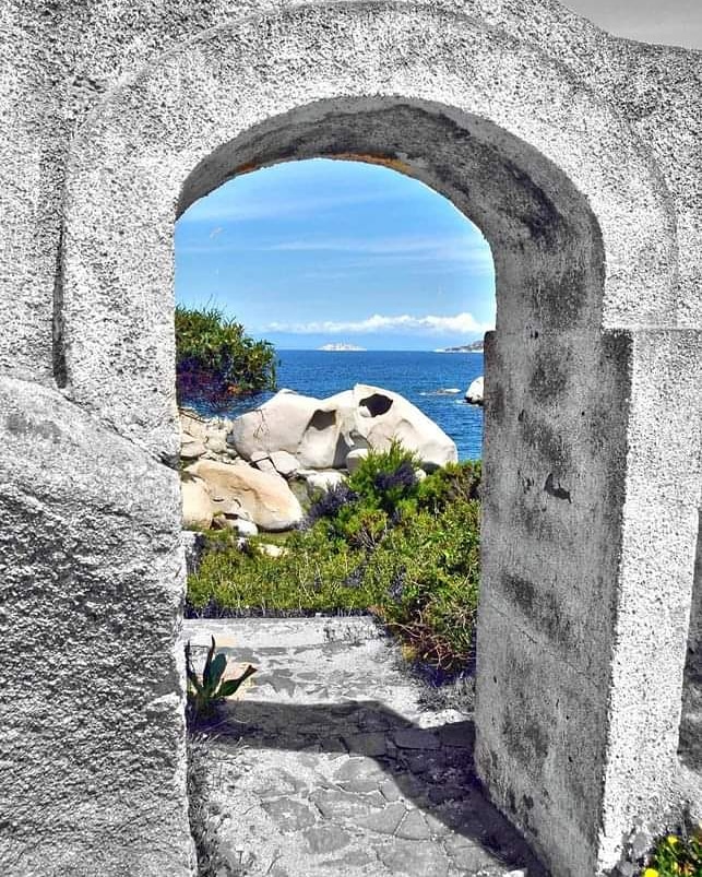 Guardate che meraviglia, la porta del paradiso   #calascilla 
#palau #sardegna #estate2021 #solesardegna  @igers_sardegna @viaggioinsardegna @Gotouristsardegna @Sardegnaturismo @sardegna_di @portalesardegn #travelphotography  #Sardegna 
@sardanews #helloolbia @VentoDiSardegna