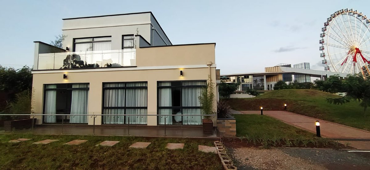 CascadiaKE's tweet photo. At Cascadia, we've thought of everything. Your living space will be breathtaking, set in the prestigious Rosslyn neighborhood. Imagine hosting sunset picnics or being able to jog day & night. You’ll be living at Two Rivers, an eclectic, secure neighborhood. #LifeAtTwoRivers https://t.co/LsGoQVInoT