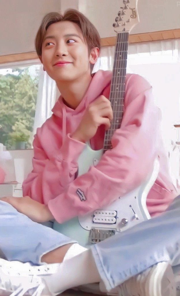 yoromoone's tweet photo. #박찬열_늘_네옆에_서있을게
#박찬열_소중해 #EXO #CHANYEOL 
@weareoneEXO @SMTOWNGLOBAL 
Our multitalented Chanyeol is back now 😭
EXO-L loves you so much ✨♥️ https://t.co/14cmNOwDKQ