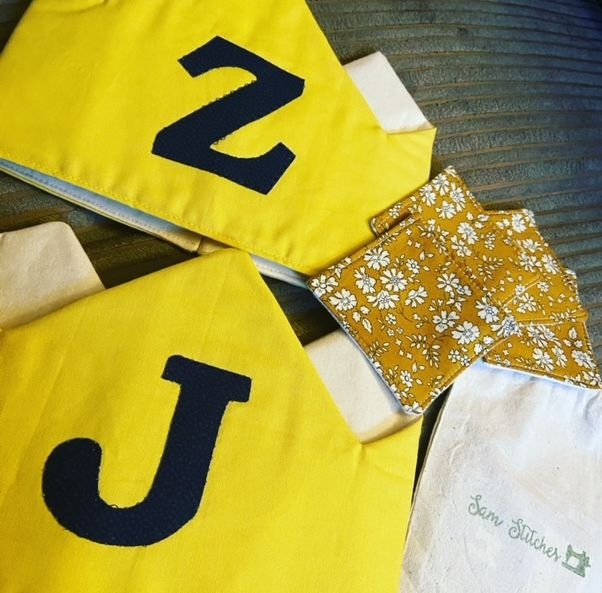 LaneCandles's tweet photo. Beautiful Handmade Crowns and Reusable Cotton Pads from the very lovely Sam Stitches. Jorja and Zia love their yellow play crowns and the Liberty print on my cotton pads is so pretty!
#lillylane #lillylanecandles #samstitches #savetheplanet #ecofriendly #sustainable #zerowaste https://t.co/k2JXuIcx8D
