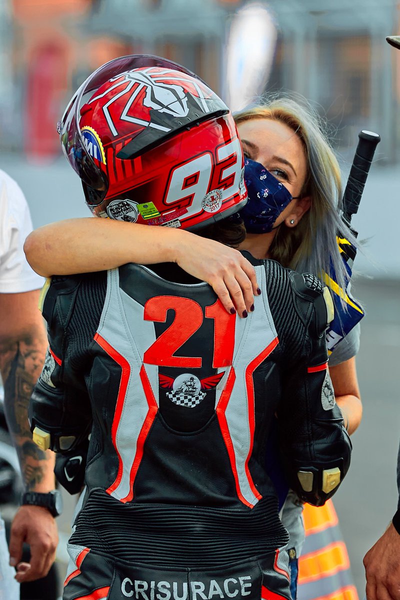 bromigosgarage's tweet photo. #WORKINGHARD
Hard Work Pays Off 🏆 and @CrisUdrescu did that! As proof, this brought her 🥇 place 🔛 #Stock300 class in 2020🤟

Now with a new team, new goals and ambitions! Good luck in 2021❗️
.
.
#BromigosGarage #GripAddict #MotoRC #HaiPeCircuit #RacingStartsHere #Bromigos https://t.co/YJY4TsuCEj