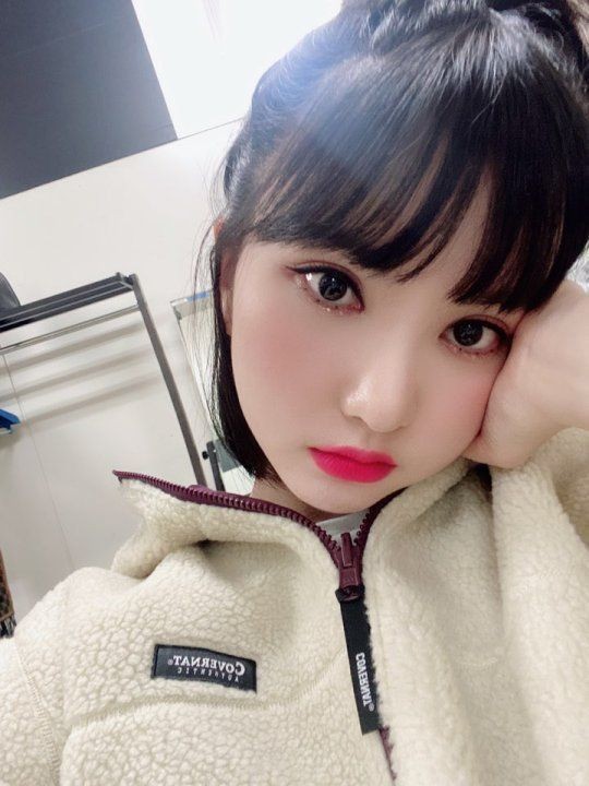 Mau nanya, pendapat kalian gimana klo chia mau ngasih coklat ke gebetan rl chia di hari valentine???