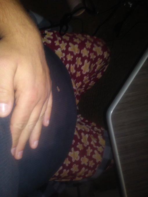 Just crushed a whole large pizza, 2 litter of soda, and an order of bread sticks.  Super bloated, and<a href="/tag/foodbaby"class="tags"><span>#foodbaby</span></a><a href="/tag/bloated"class="tags"><span>#bloated</span></a><a href="/tag/fullbelly"class="tags"><span>#fullbelly</span></a><a href="/tag/bloatedbelly"class="tags"><span>#bloatedbelly</span></a><a href="/tag/bellykink"class="tags"><span>#bellykink</span></a>