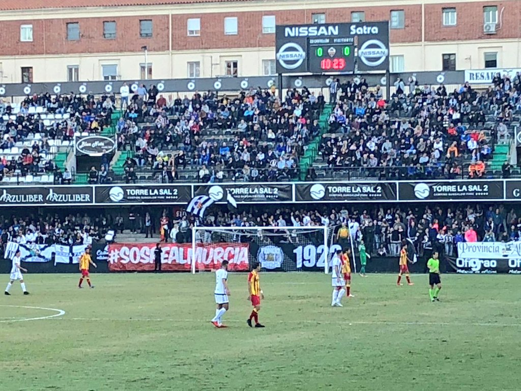 #ElMurciaesNuestro 

Desde Castellón nuestro total apoyo a nuestros hermanos de <a href="/UM_1908/">ULTRAS MURCIA</a> y a toda la afición murcianista.