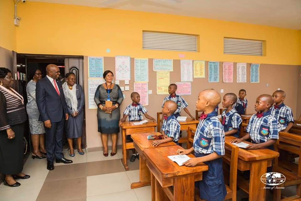 AskPHPeople's tweet image. EDUCATION

Pastor David Ibiyeomie of Salvation ministries dedicates "Home of Success Academy," a 100% tuition free Primary School in Port Harcourt.

#PHTwitterCommunity