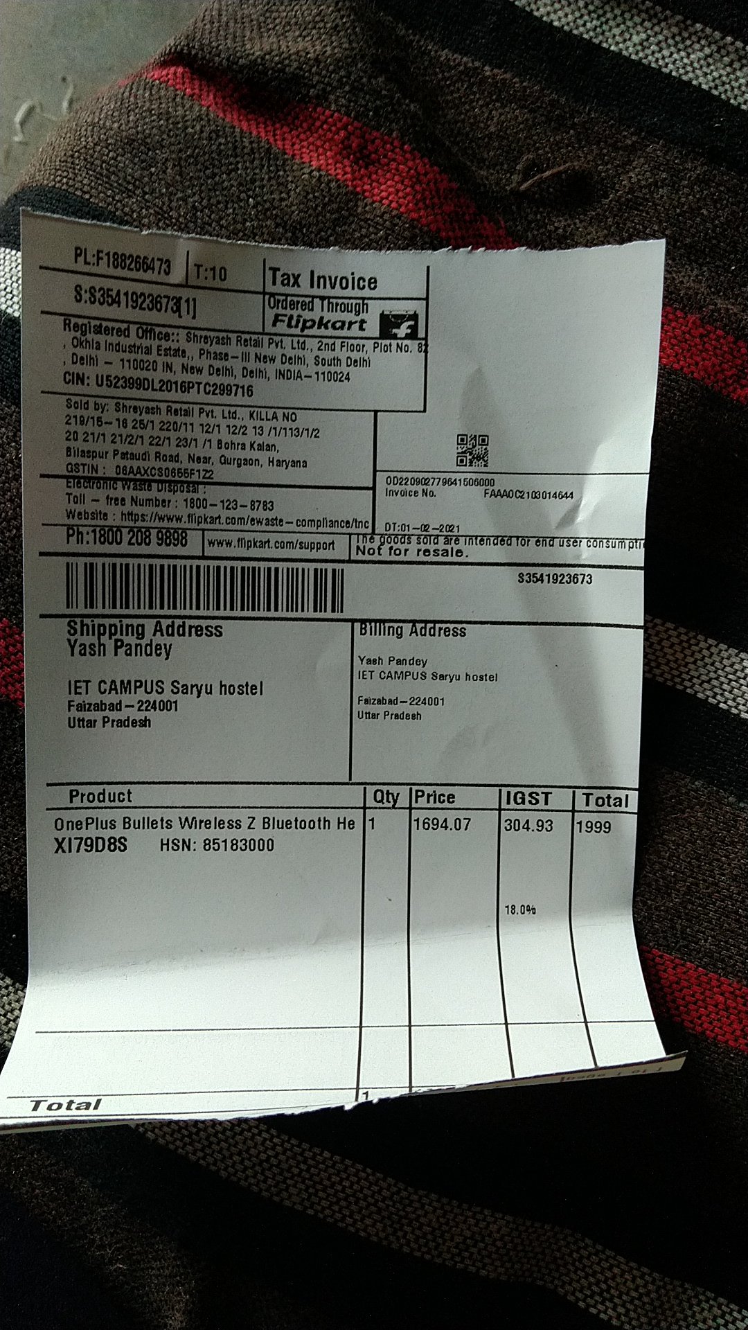 Yash Pandey on X DoC GoI Flipkart flipkartsupport My Customer Right is being voilated. I ordered for One Plus Wireless Z Bullets And it s defective.I received a Call from Number 914068987300