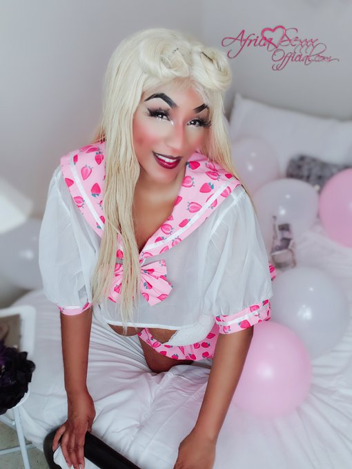 You are all SOOOOO FREAKING AWESOME!!!!  Thank you for your kind words, thoughts, and wishes, lol😊🤗🌹💖💖💖🌹🦋<a href="/tag/happyholidays"class="tags"><span>#happyholidays</span></a>