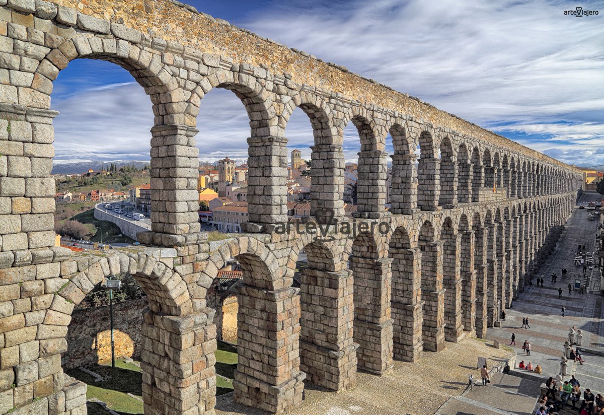  #Hoy os vamos a mostrar una selección de Acueductos Romanos en los que podemos comprobar una perfecta armonía entre  #arte arquitectónico y la más eficaz  #ingeniería constructiva. Todos ellos sorprenden por su belleza y longevidad  #FelizMiércoles