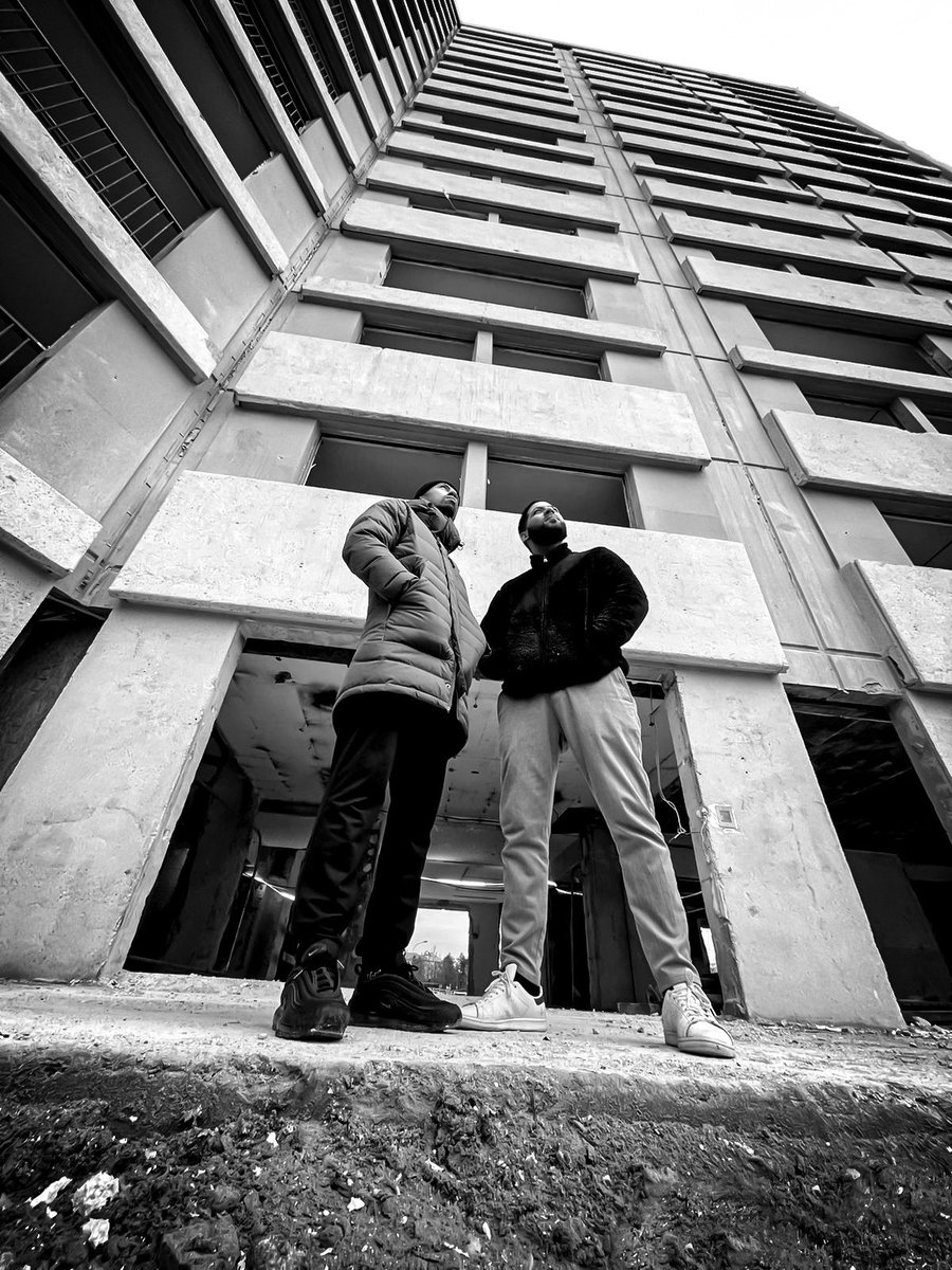 NouchProduction's tweet photo. 🎥 Sur le tournage de @Hessto2 pour le clip : BRUT 

3,2k vues en 3jrs 📈

La suite arrive prochainement 🥷

📸 @NouchProduction 

https://t.co/iBBfQfM2ik

#Music #rap #rapfr #france #meaux #anjou #label #youtube #clip https://t.co/xQ1zlXLZvL