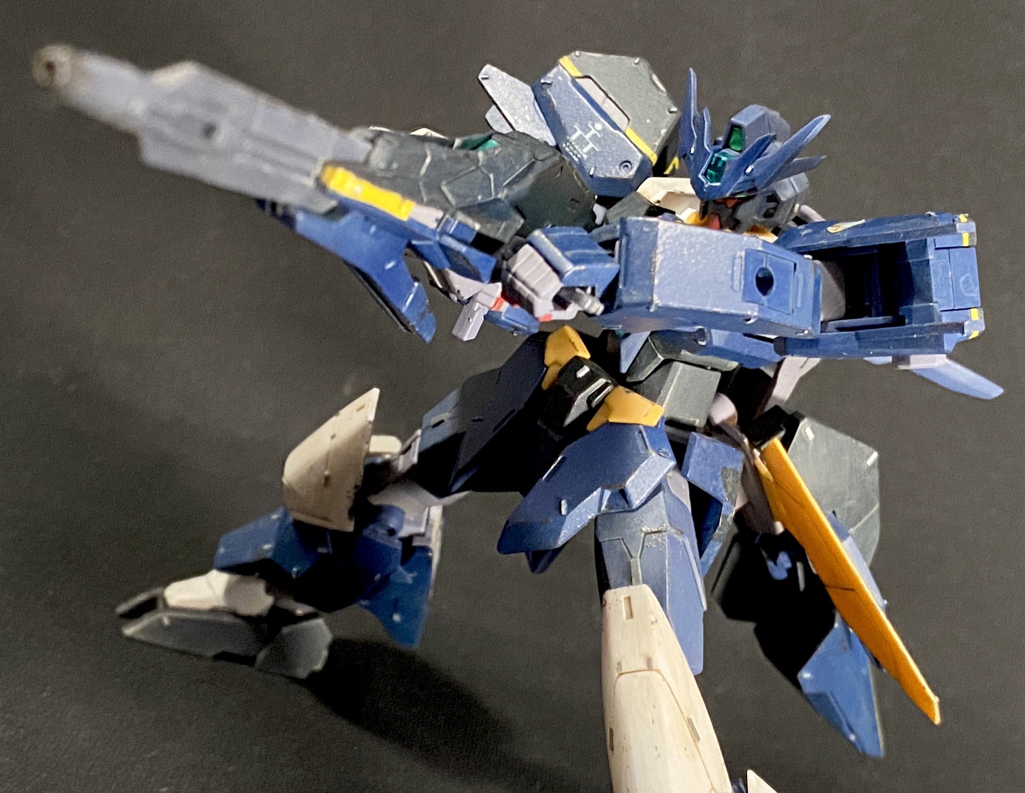 HG ユーラヴェンガンダム ティターンズカラー.Ver