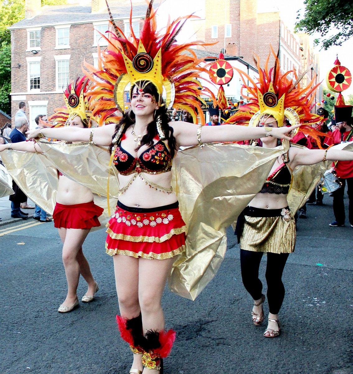 BrazilicaFest's tweet photo. Our friends from ❤ Manchester School of Samba 💛 performing at Brazilica Festival (2016) x
@ Manchester School of Samba x
📸 Phil Green, Alan Henaghan
#ManchesterSchoolOfSamba #PhilGreen #AlanHenaghan
#Arts #Beats #Bateria #Brazil #BrazilicaFestival #Carnaval #Culture https://t.co/o512OkvZrN