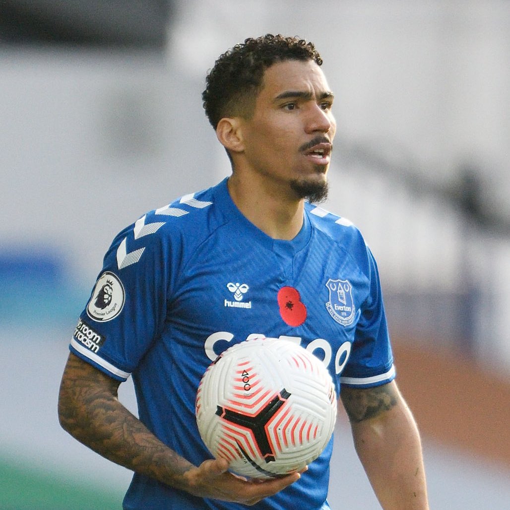 Allan (£21 million)- 8/10World class midfielder in his prime. A warrior in our midfield who’s not scared of putting in a tackle. Obviously down to Ancelottis pull but doesn’t take away from the fact Brands negotiated this deal down from around £35 million to £21 million