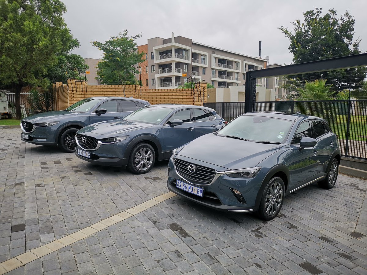 CarsSouthAfrica's tweet image. We're with @Mazda_SA this morning to drive the new CX-30 which has just landed in SA. It slots between the CX-3 and CX-5. Features a 2.0 litre petrol auto, 3 trim levels, priced from R469k.