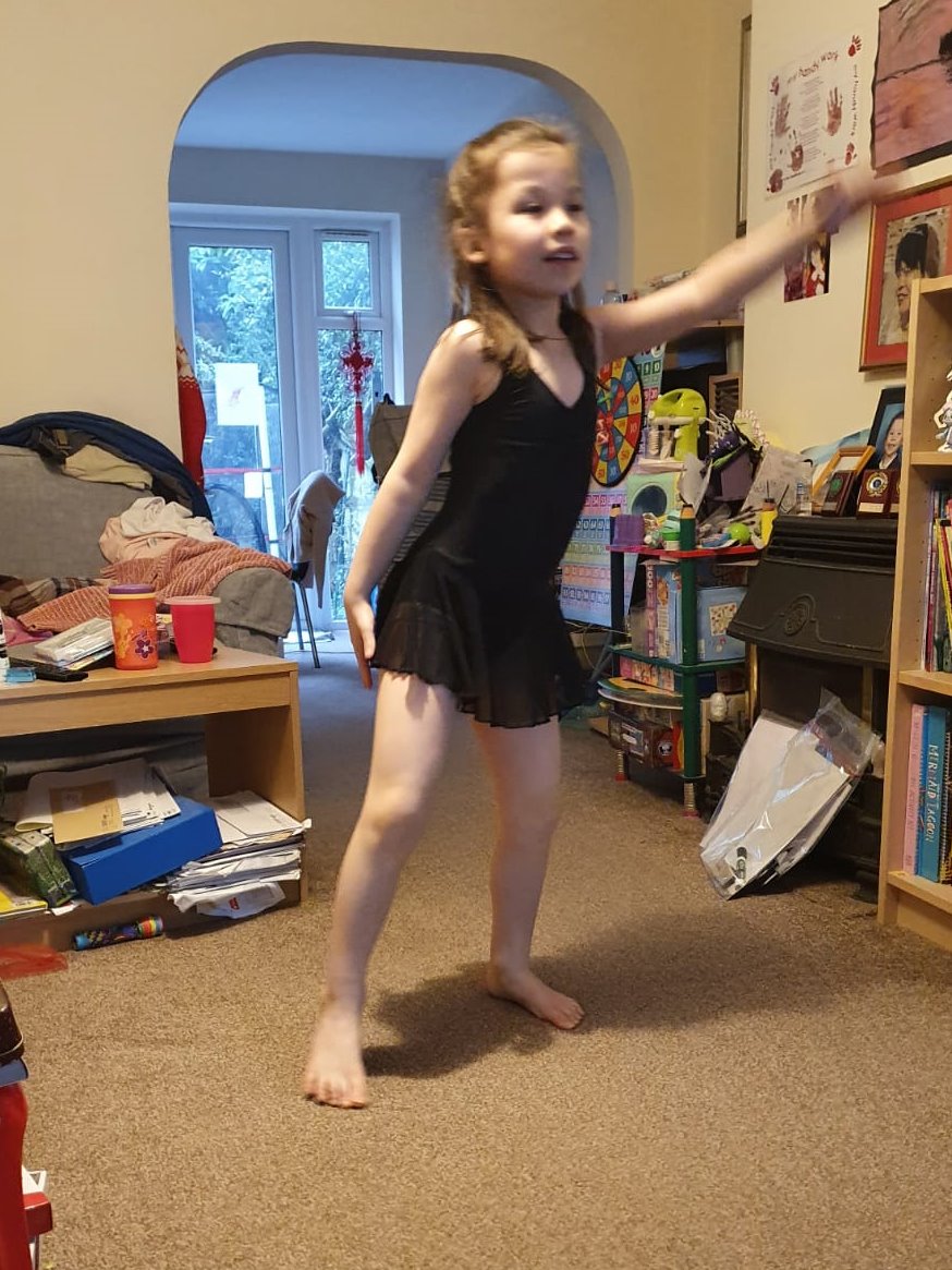 WHF_School's tweet photo. One of our very talented students practising her ballet skills at home! Excellent work!π©° #keepingactiveathome @BRB @SportBirmingham @YouthSportTrust https://t.co/1ZEQdN8vNU