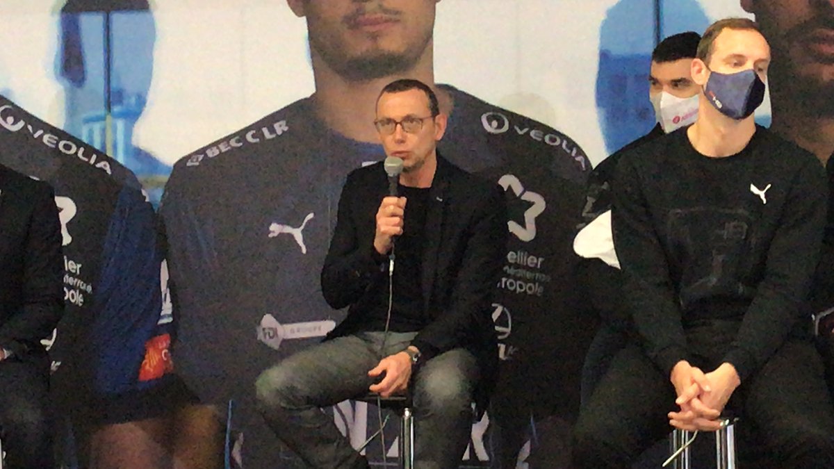 mhbofficiel's tweet photo. [#ConfMHB]

🗣 Patrice #Canayer : « Ce qui est important aujourd’hui, ce n’est pas le niveau de nos rivaux, c’est surtout de savoir où on en est dans notre niveau de jeu. »
. 
#Handball #2021 #Montpellier #MHB https://t.co/svT882ZMGy
