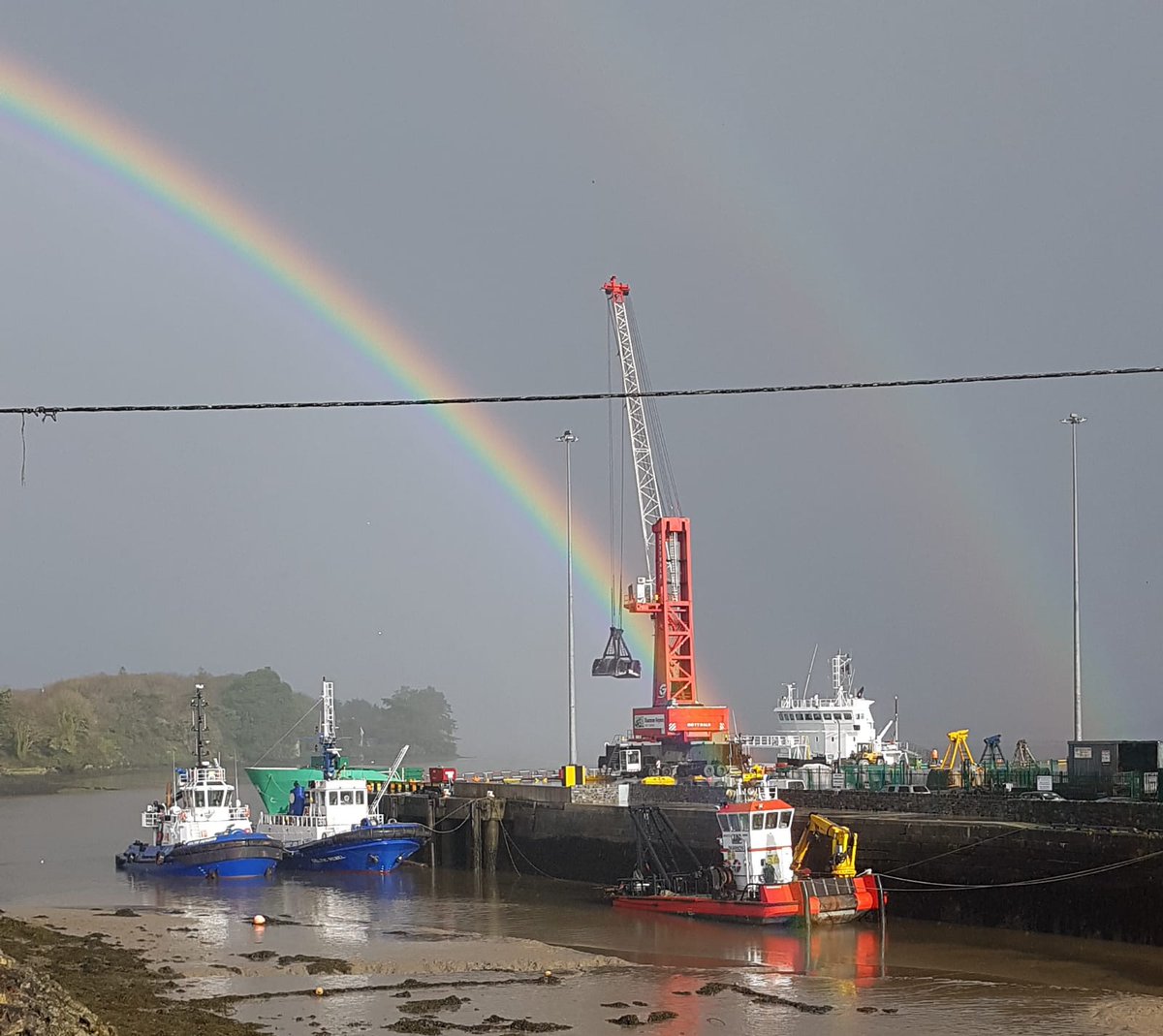 Beautiful way to start the morning with this photo from our Port in Foynes. Not sure there was gold at the end of the rainbow but there was animal feed in this ship.
#globalconnectivity 
#pilotboats #ports #nationalsupplychain 
#deepwaterport 
Photo Credit: Aoife Lenihan