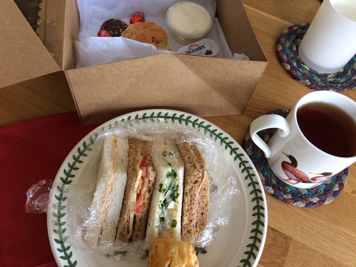 Elizabeth_Low's tweet photo. Thank you, Ely branch! @santanderuk You lifted my Mum's spirits and made her day with a box of homemade sandwiches and cakes. Such a wonderful thing to do! #fabulousFebruary #kindness https://t.co/KglwdA0YML