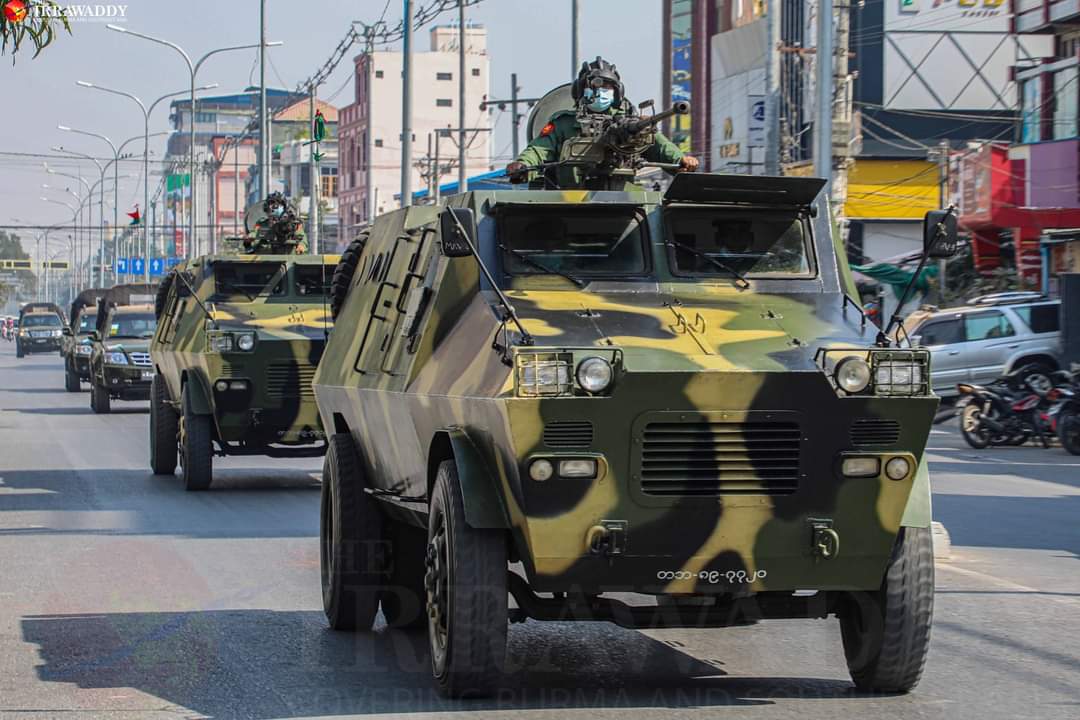 PyaePhonee's tweet photo. 3.2.2021 
#SaveMyanmar
#Mandalay
Our country full of shit with that Military
photo crd https://t.co/FPvjiAtent