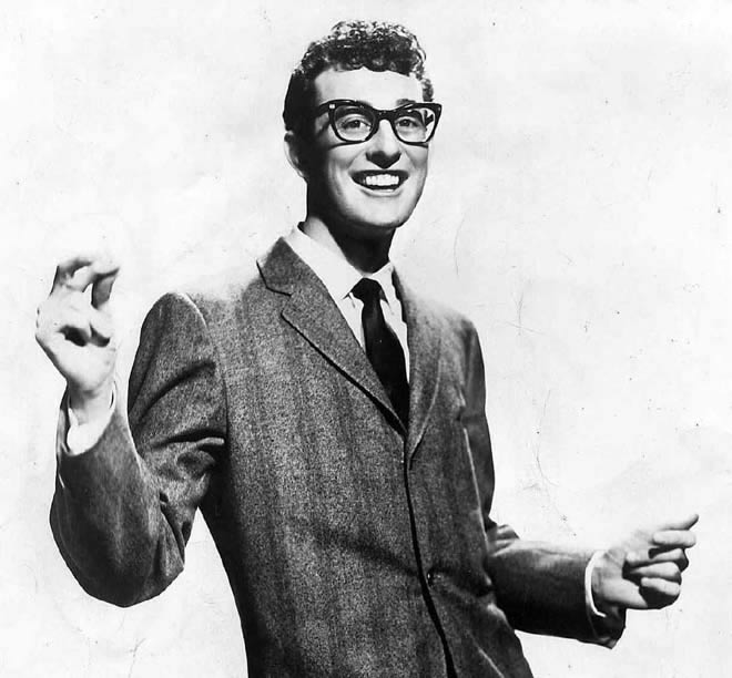 Cinemelodic's tweet image. En 1959 mueren en un accidente aéreo Buddy Holly, Ritchie Valens y Big Bopper, músicos de rock estadounidenses. Ese día se conoció como "el día que murió la música". #BuddyHolly #RitchieValens #BigBopper #Efemérides