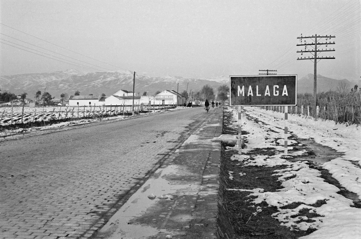  #Hilo | 03/02/1954, Málaga.Imágenes:  @InfoUMA