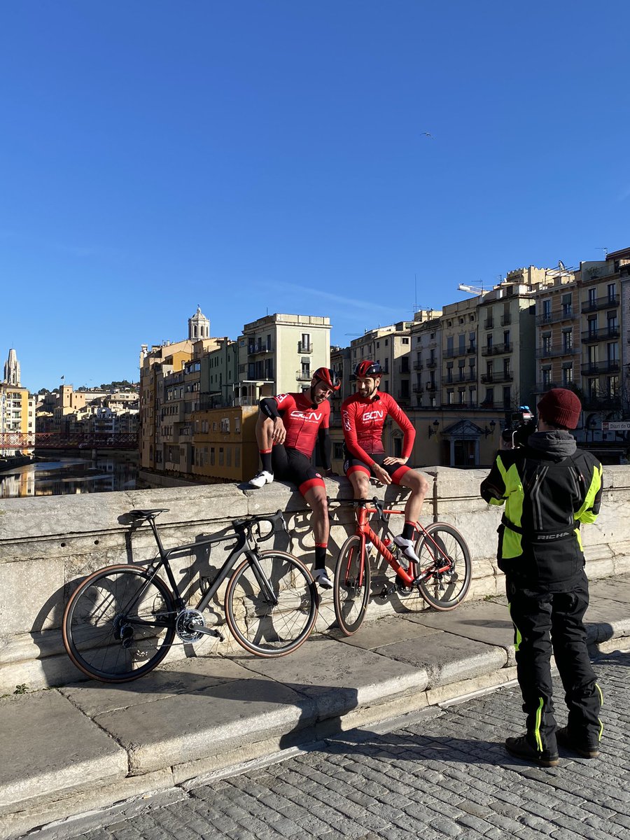 📽 1er jour de tournage à Gérone pour l’équipe !
<a href="/florian_chabbal/">Florian Chabbal</a> <a href="/LoicChetout/">Loïc Chetout</a> 

#GCN #GCNenFrancais