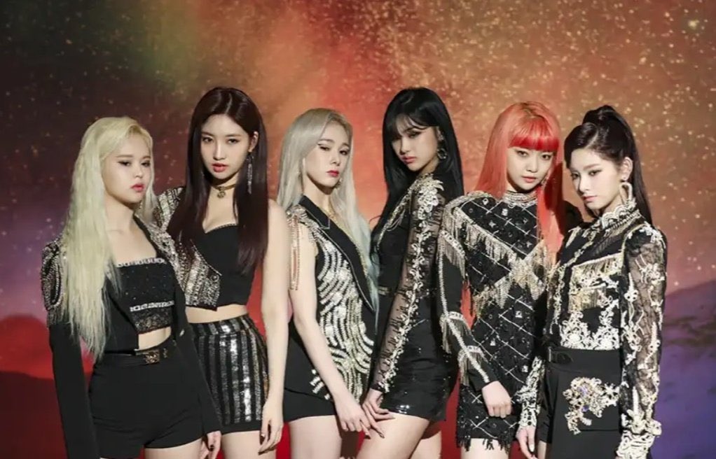 Everglow_India's tweet photo. Happy 1 year Anniversary of Dun Dun 💕💕
#1YearWithDunDun #DunDun #EVERGLOW #에버글로우 @EVERGLOW_twt https://t.co/AFHkWKxw9m