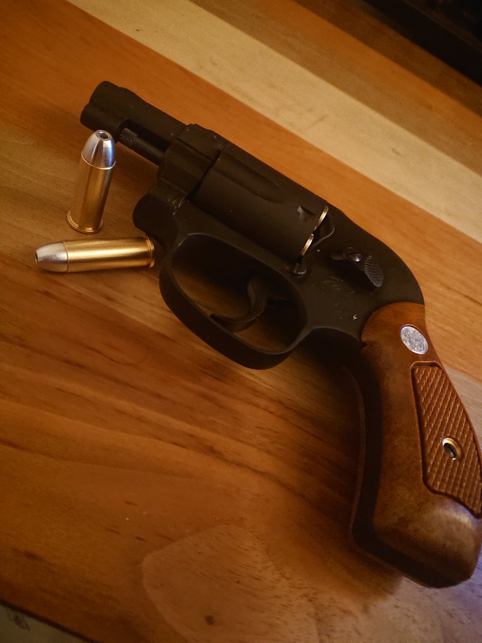 値下げ中 グイード ミスタ 拳銃 S W M49ボディーガード Www Poke Co Jp