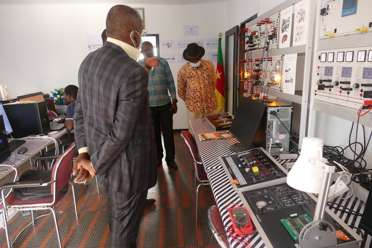 DTA_Alliance's tweet photo. Visite de l’ambassadeur du Cameroun en Allemagne en ce jour dans notre centre #INNOTECHLAB. https://t.co/yH8t2f9lsx