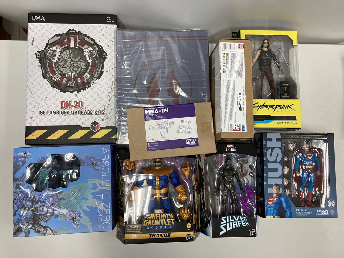 BuykerL's tweet photo. 我開始覺得手的傷患影響了出片的進度⋯⋯
#Transformers #DeepCober
#McfarlaneToys #Cyberpunk2077 #JohnnySilverhand
#Mezco #KGBeast #Batman
#hasbro #MarvelLegends #Thanos #SliverSurfer
#Mafex #Hush #DC #Superman
#Fanshobby #Overlord #MBA04
#IronFactory #Ex42Z #AbsoluteZero https://t.co/v29LIkoSAi