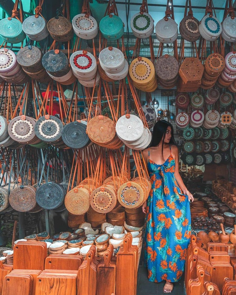 TheONELegian's tweet photo. Who're missing strolling around Balinese Art Market?
____
Located in several tourist destination, local art market are something you should not missed! Not just because it provide the authentic handicraft from Balinese local artist, but purchasing goods at local store also helps https://t.co/zQFrqsiQur