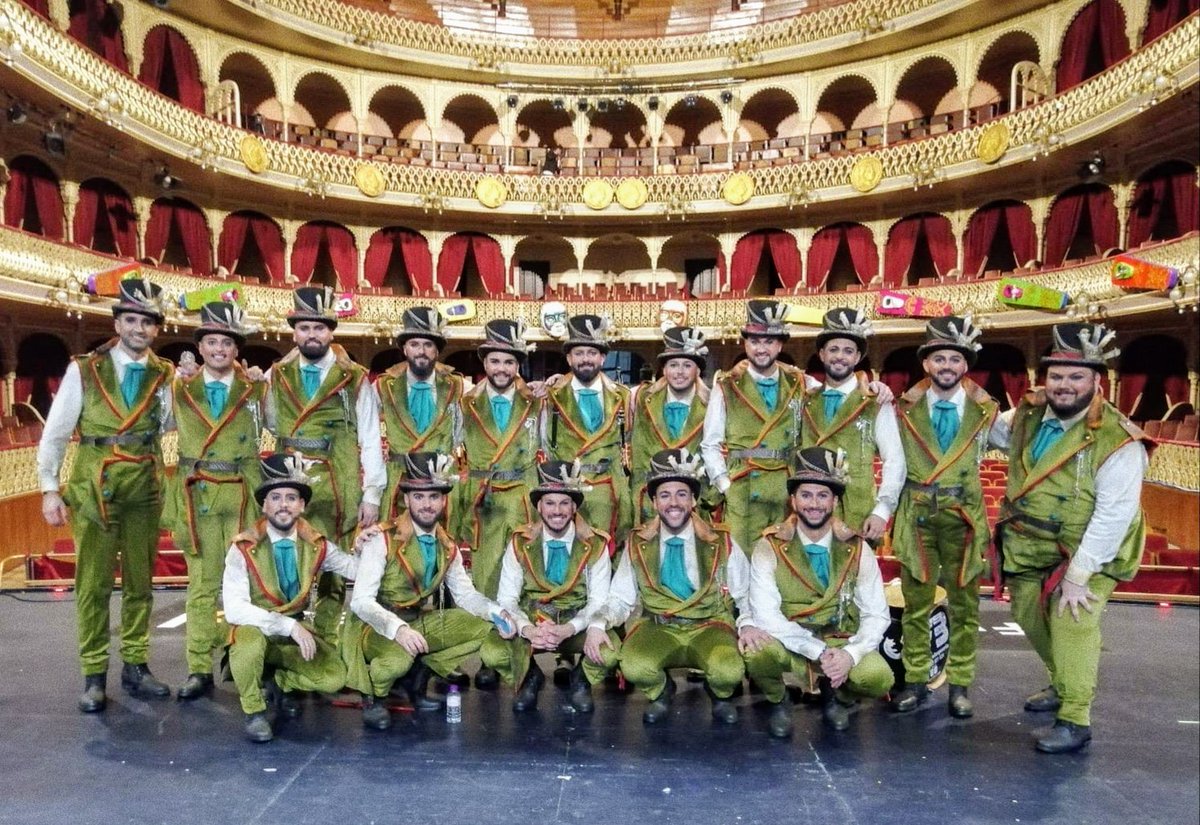 comparsaJoseja's tweet photo. Un 3 de febrero de hace justo un año nos despertábamos nerviosos y con la ilusión de unos niños...

Tal día como hoy se abrían las puertas de La Consulta en el Gran Teatro Falla.

Hoy solo nos queda recordar con cariño este inolvidable día. https://t.co/TRQMuW0LKJ