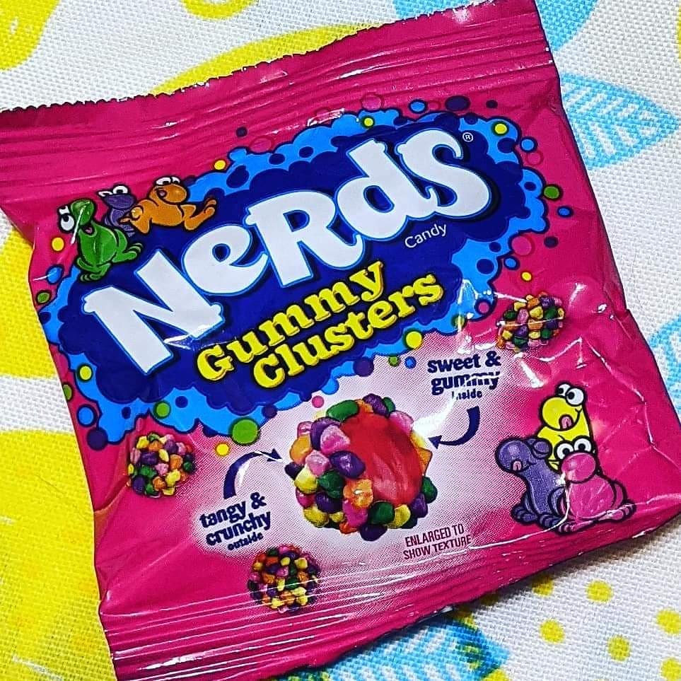 blastkat's tweet photo. I received a complimentary #sample of #NerdsCandy gummy clusters from @SendMeaSampleUS You taste the tanginess of the nerds (and you get the crunchiness if you chew) before you reach the soft, sweet gummy center. It's delightful.
#sendmeasample #gotitfree #trybeforeyoubuy https://t.co/VGha1Ywuk2