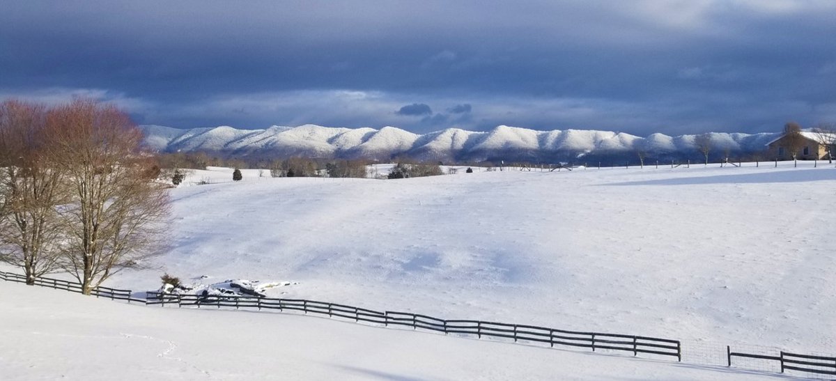 Check out this gorgeous view in Jonesborough! Send in your weather photos to pix@wjhl.com
.
.
πΈ: Trea Adams https://t.co/pW2IdTThhV