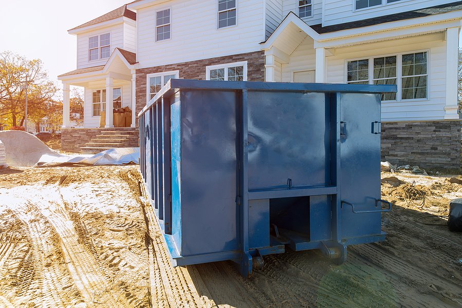 mrobinsonwaste's tweet photo. We specialize in renting #RollOff #dumpsters for a wide variety of needs and in a wide variety of sizes. Our thirty-yard dumpsters are perfect for a major home renovation or new #construction. Don't make a mess with your next big job; keep it contained. https://t.co/Wmrbjtjs0X https://t.co/dbICjxqOLA