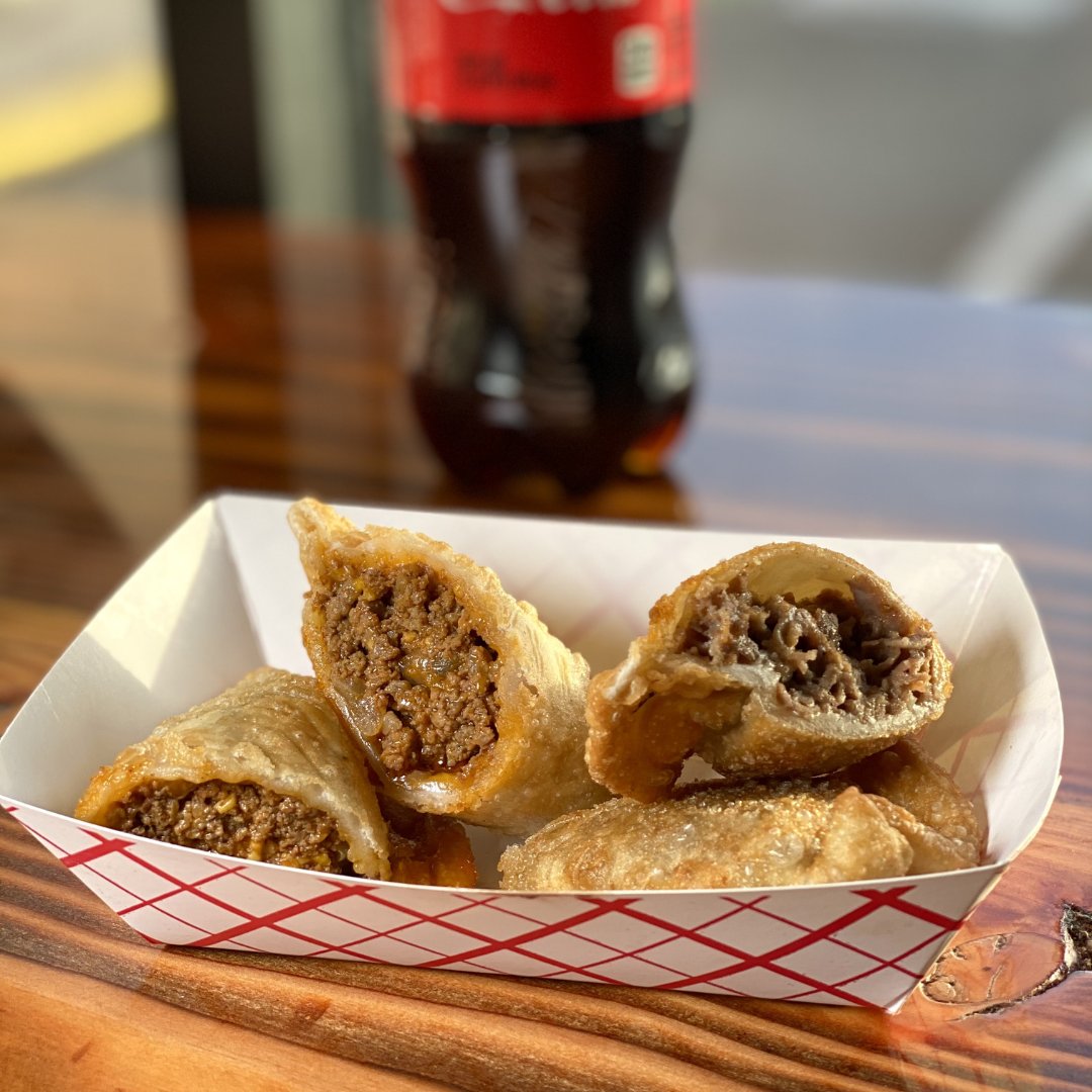 ChiddysSteaks's tweet photo. Don't sleep on our Empanadas! 🔥
📲 Skip the wait, order online! Or stop by any of your locations!
📍 Commack
📍 Farmingdale
📍 Bay Shore (food truck!)
.
.
.
.
.
.
.
.
.
#chiddys #chiddyscheesesteaks #chiddyssteaks #cheesesteak #foodtrucklife #foodtruck #bayshore #commack https://t.co/8frfOgd7vV