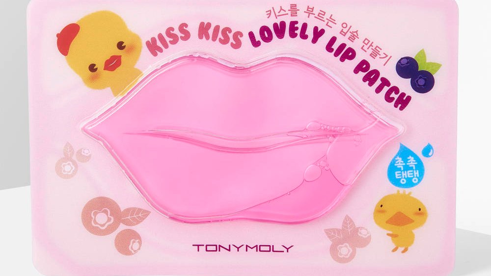 RacingFashion's tweet photo. Be Your Own #Valentine #beauty see @eclipse_racing  #magazine article on #skincare with @tonymolyuk
#kisskiss Lovely #lippatch to nourish #lips  
Available at @beautybay @mktg_beautybay 
#skincaretips #beautytips #loveyourskin #selflove #ValentinesDay 
https://t.co/T1NdYAm4s7 https://t.co/0qZLoQBkWR